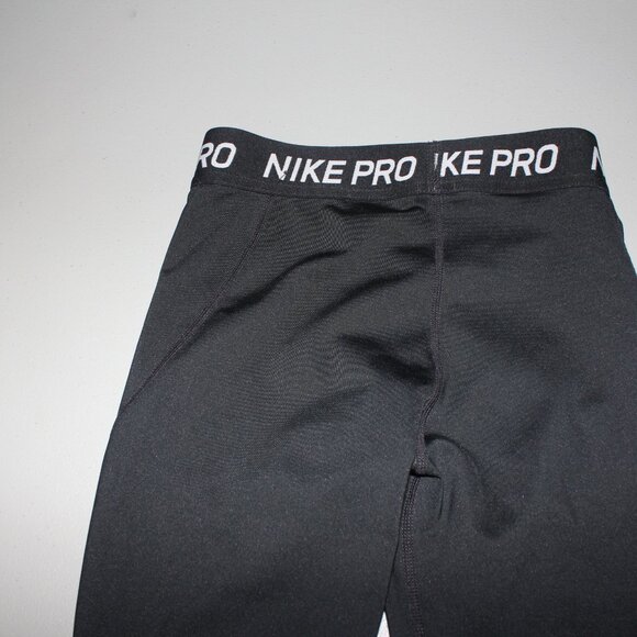 Black Nike Pro Capris Size Medium - Picture 5 of 5